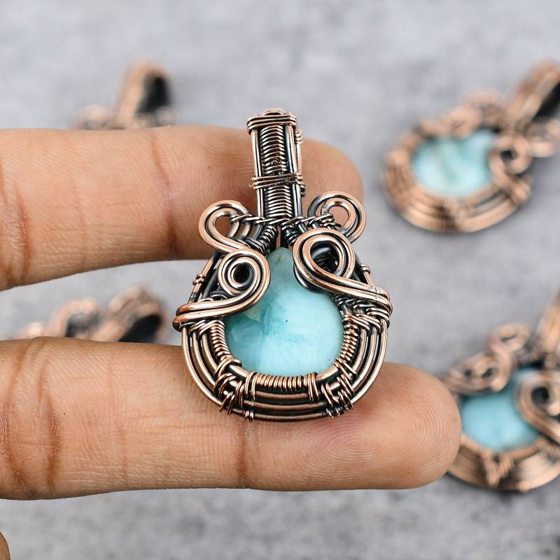 Schöne Larimar Kupferdraht Gewickelt Anhänger Kupfer Schmuck Kleine Geschenk Für Ihre Mutter Handgemachtes Bestes Die Liebe von JewelryByAnaika