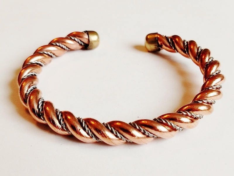 Armspange Aus Kupfer Einstellbar Zweifarbige Dicken Gedrehten Draht Armspange Aus Kupfer Einstellbar Zweifarbige Dicken Gedrehten Draht von JewelryByGergana