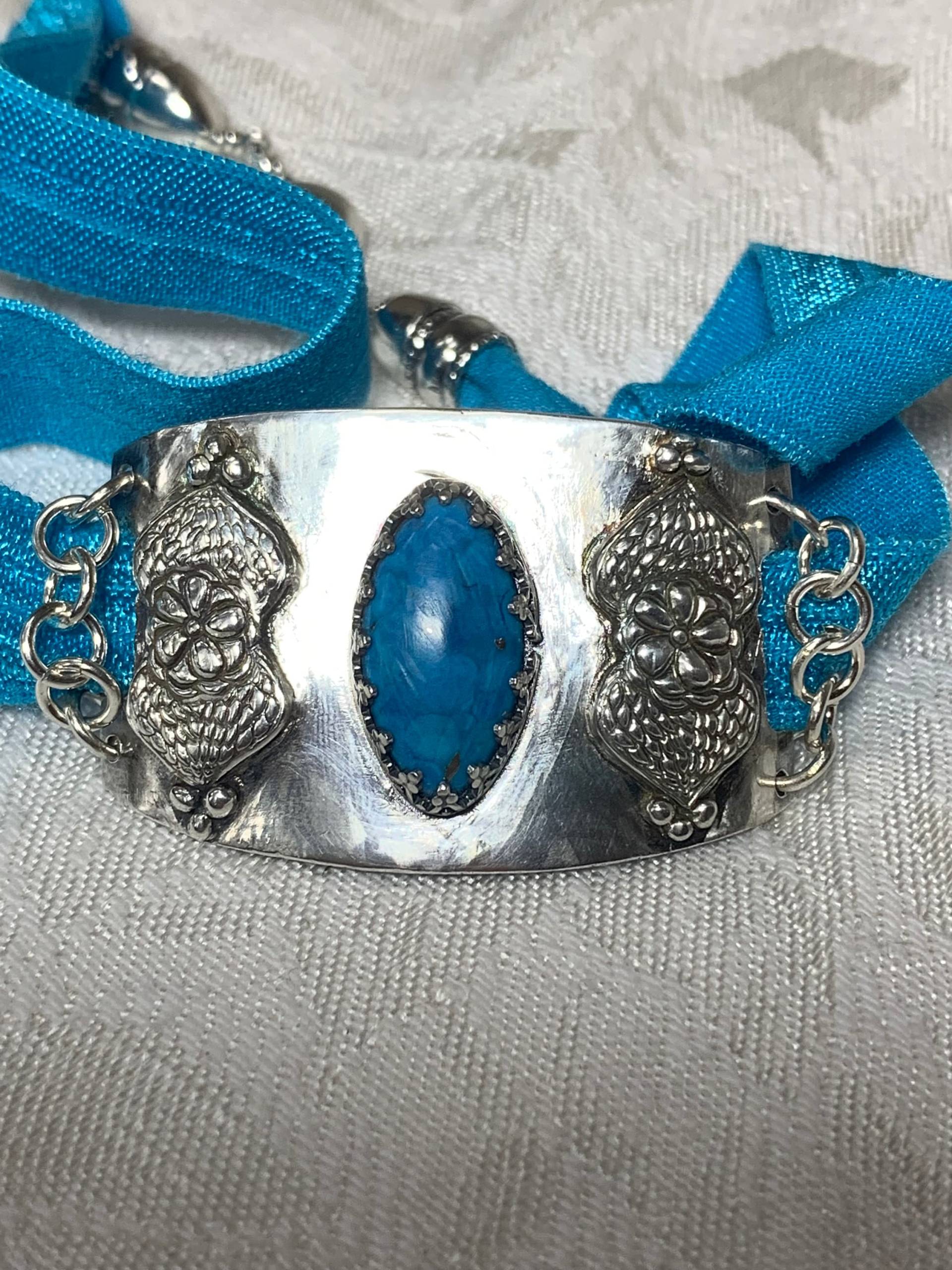 Feines Silber & Türkis Wickelarmband Feines Silber & Türkis Wickelarmband von JewelryArtByLaDeane