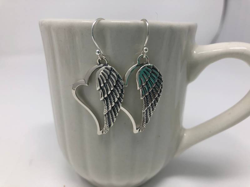 sterling Silber Herz & Engel Flügel Ohrringe von JewelryArtByLaDeane