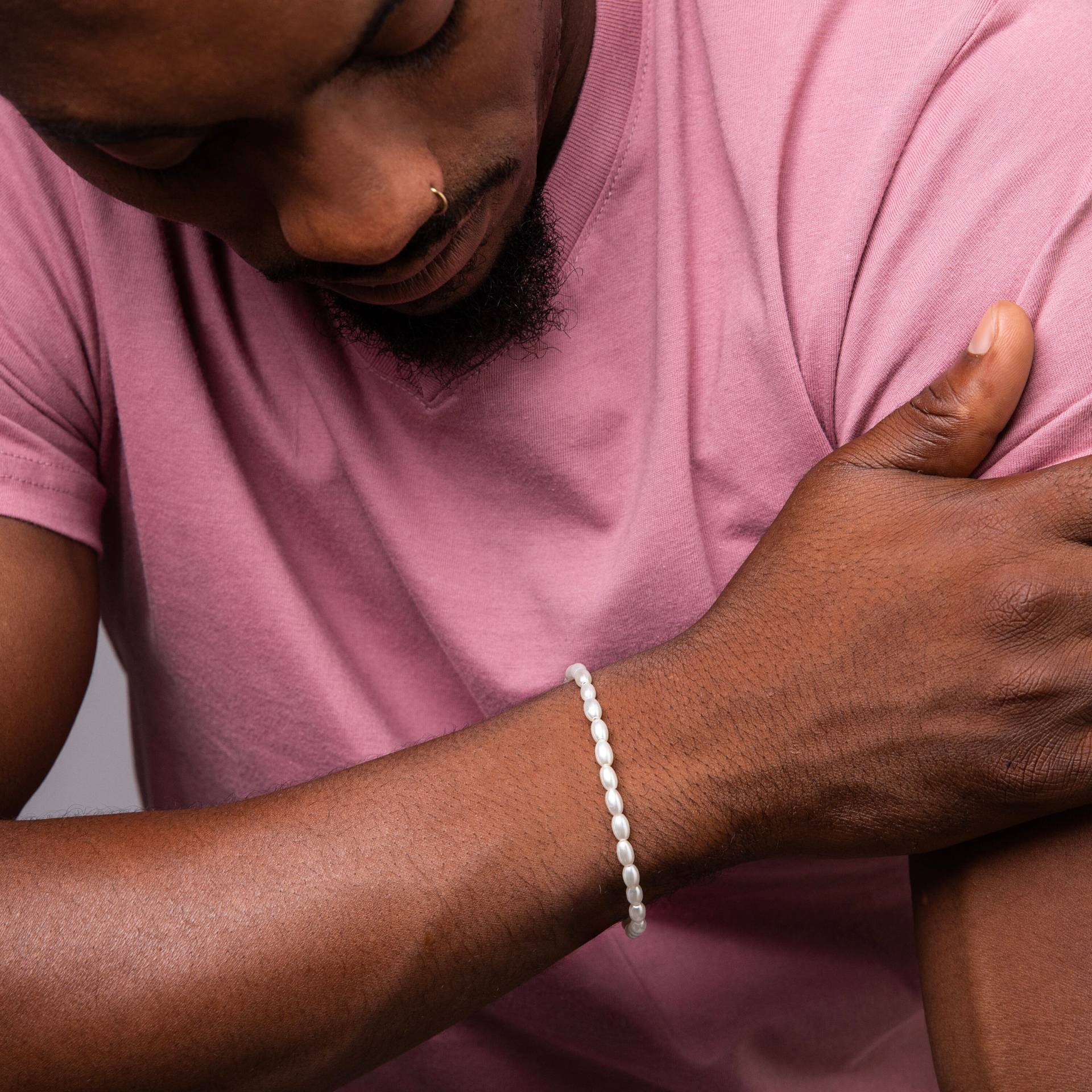 Männer Perlen Armband, Faux Edelstein Weiß Schmuck, Einzigartiges Geschenk, Armband Im Modernen Stil von JewelryByMagoo