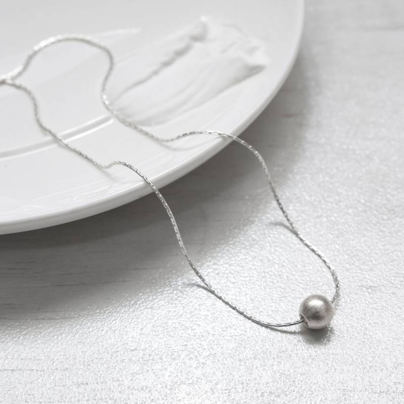 Silber Perlenkette, Runder Ball Anhänger Halskette, Minimale Silberkette, Minimalist Schmuck, Zarte Brautjungfer Geschenk von JewelryByMagoo