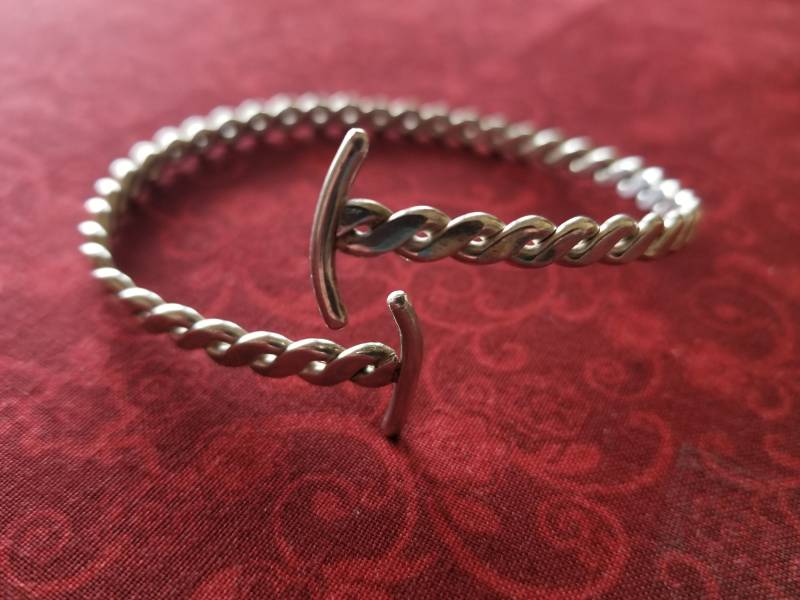 Ba021 Bypass Armband in Sterling Silber - Verstellbar Ba021 Bypass Armband in Sterling Silber - Verstellbar von JewelryByMissCarly