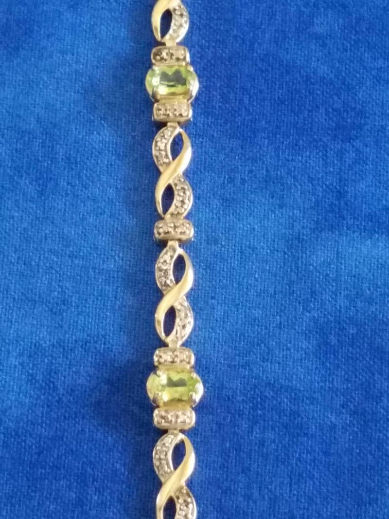 Br033 Diamant & Peridot Solid Silver Infinity Link Armband - Vintage Br033 Diamant & Peridot Solid Silver Infinity Link Armband - Vintage von JewelryByMissCarly