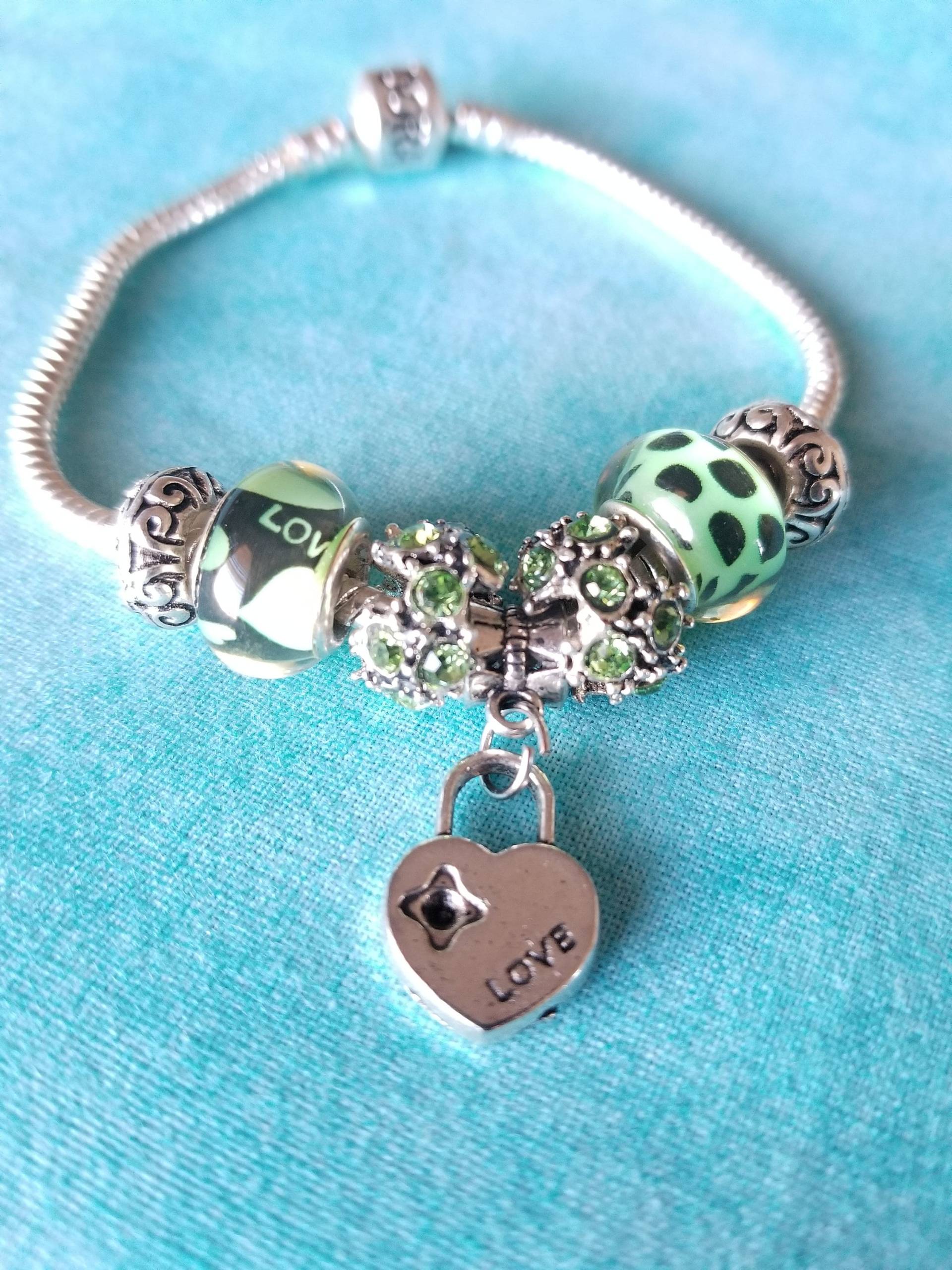 Br086 Pandora Sterling Silber Charm Armband Mit 1 Liebe Charme Und 6 Perlen Br086 Pandora Sterling Silber Charm Armband Mit 1 Liebe Charme Und 6 Perlen von JewelryByMissCarly