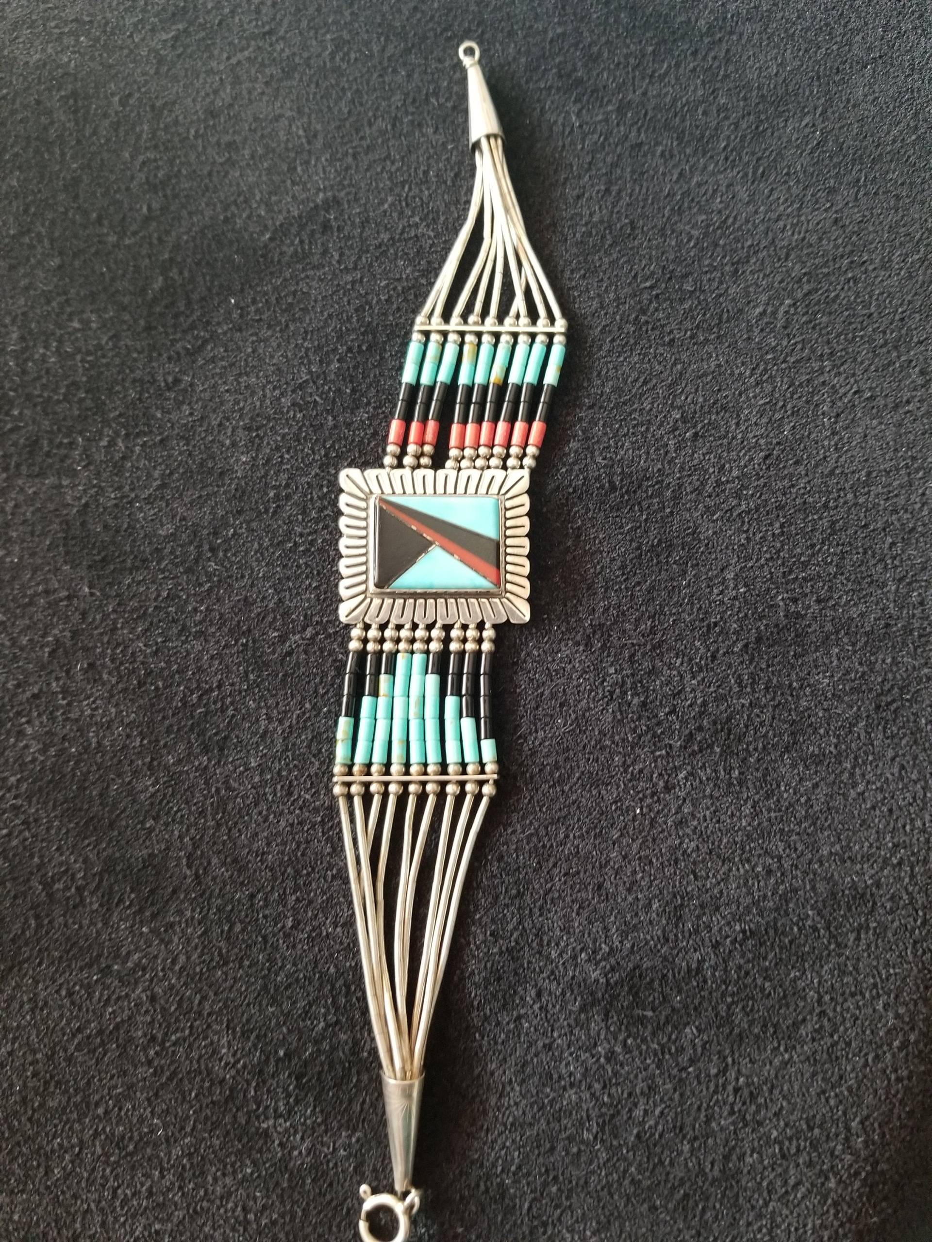 Br094 Southwestern Liquid Silver Armband Mit Perlen Und Koralle/Onyx/Türkis Inlay - Vintage von JewelryByMissCarly