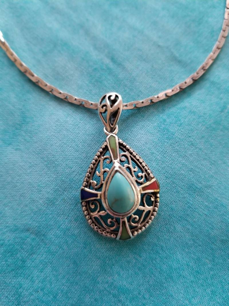 Cp247 Filigran Türkis Zentrum Sterling Silber Anhänger Mit Flache Halskette - Vintage Cp247 Filigran Türkis Zentrum Sterling Silber Anhänger Mit Flache Halskette - Vintage von JewelryByMissCarly