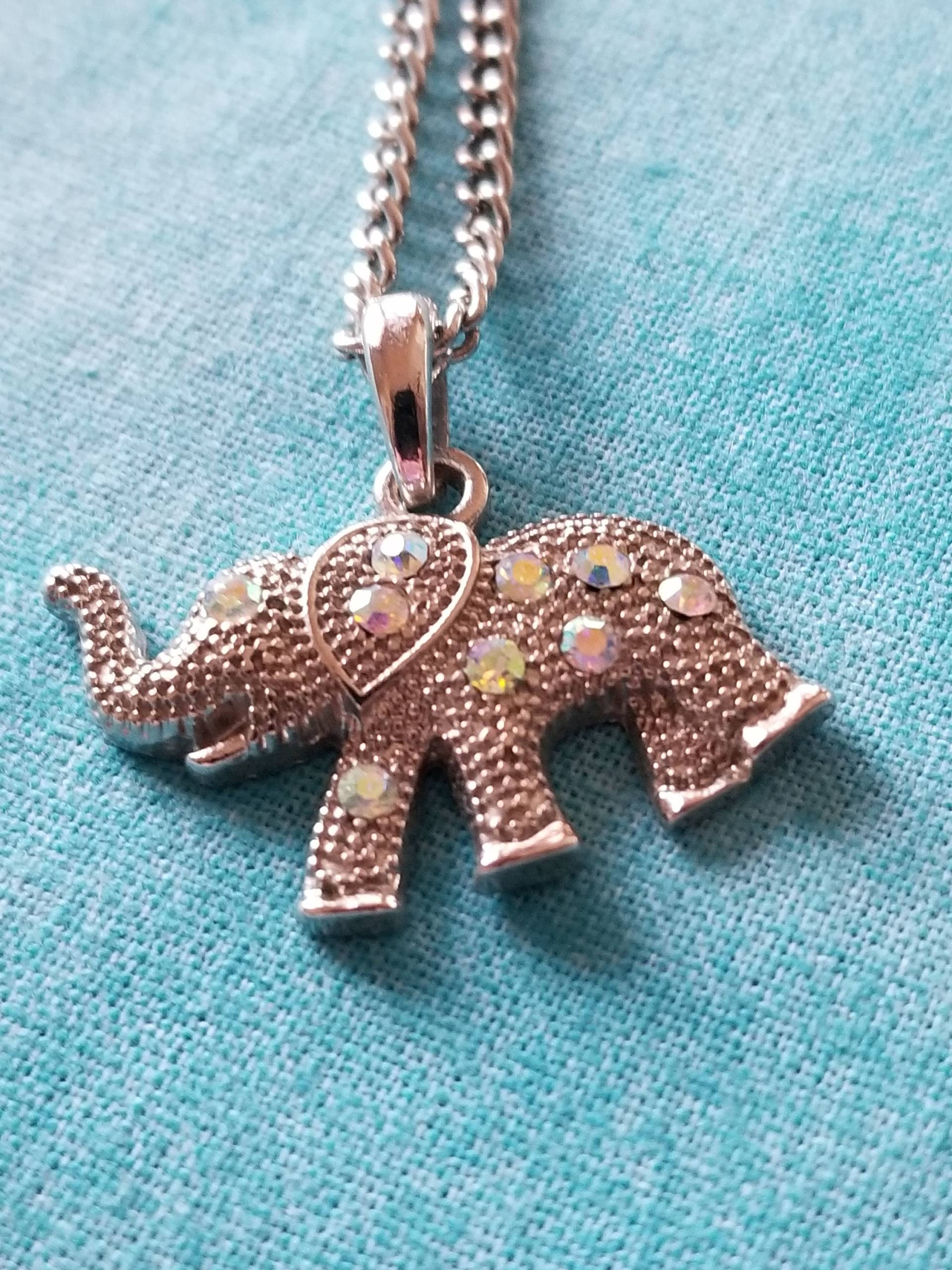 Cp347 Elefant Anhänger in Sterling Silber Marcasite Mit Halskette - Vintage Cp347 Elefant Anhänger in Sterling Silber Marcasite Mit Halskette - Vintage von JewelryByMissCarly