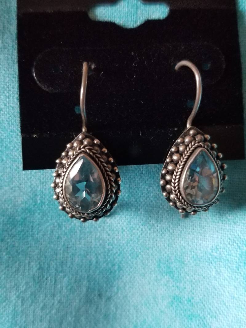 E046 Topas Teardrop Ohrringe in Sterling Silber E046 Topas Teardrop Ohrringe in Sterling Silber von JewelryByMissCarly