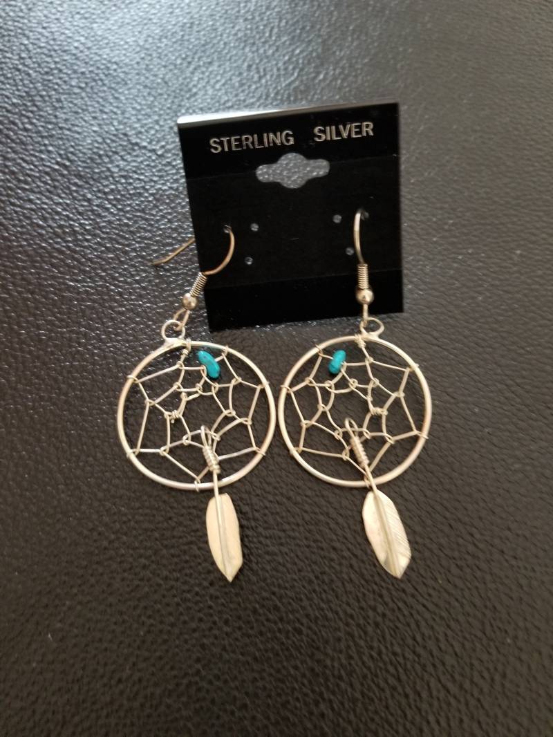 E091 Southwestern Traumfänger Ohrringe Mit Türkis Und Feder in Sterling Silber - Vintage E091 Southwestern Traumfänger Ohrringe Mit Türkis Und Feder in Sterling Silber - Vintage von JewelryByMissCarly