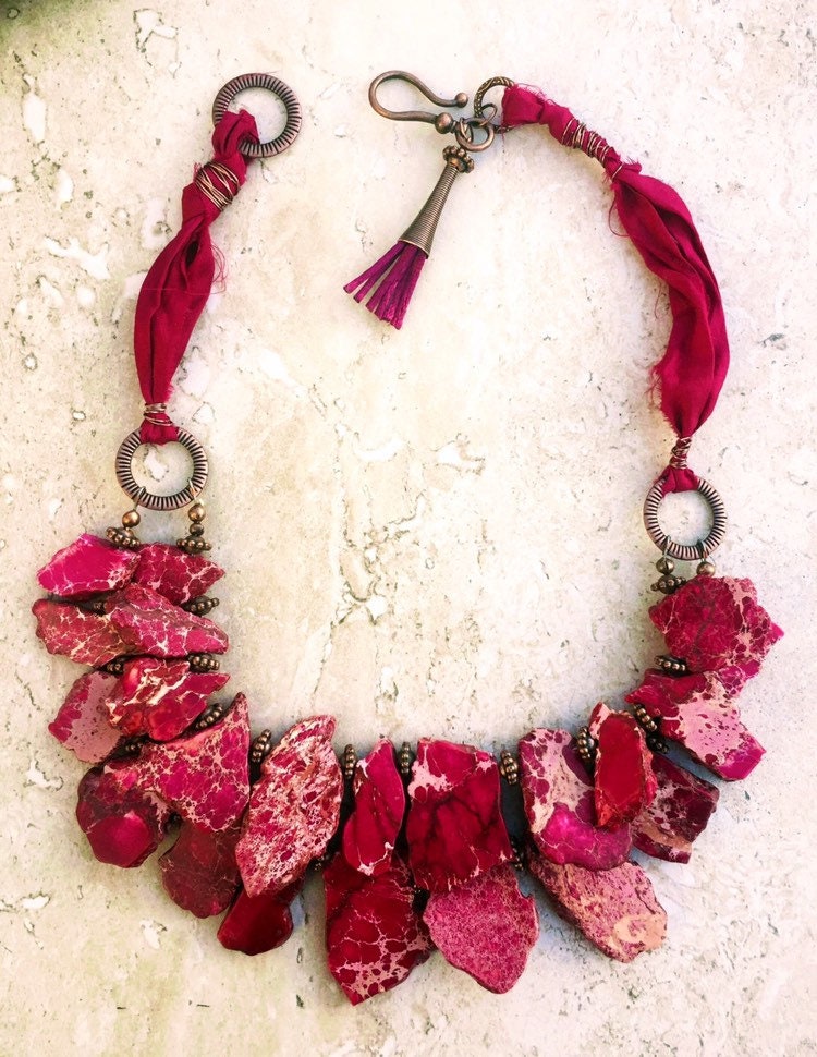 Burgunder Jaspis Halskette Sari Seide Boho Statement Schmuck Burgunder Jaspis Halskette Sari Seide Boho Statement Schmuck von JewelryBySmita