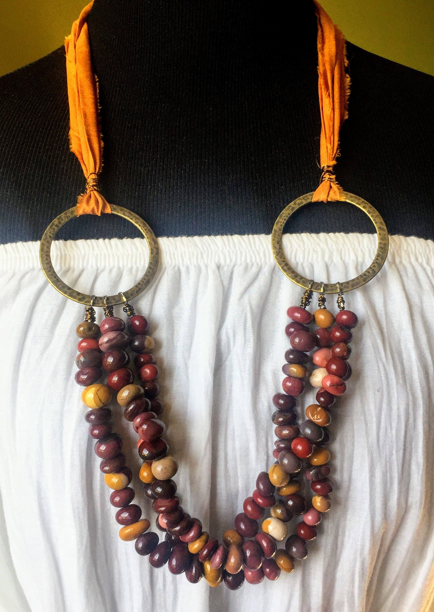 Mookait Edelstein Halskette Boho Sari Seide Schmuck Mookait Edelstein Halskette Boho Sari Seide Schmuck von JewelryBySmita