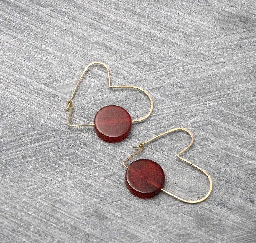 Creolen, Herz-Geformter Gold Filled Draht Und Rot & Braun Karneol, Lässig, Romantisch, Teenager, Frauen, Valentine von JewelryByVita