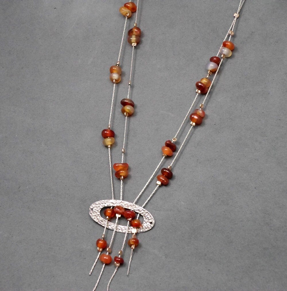 Orange-Braun Halskette, Oval Anhänger, 2 Silberketten Und Achat Perlen, Für Jugendliche Frauen, Valentinstag, Alle Outfits von JewelryByVita