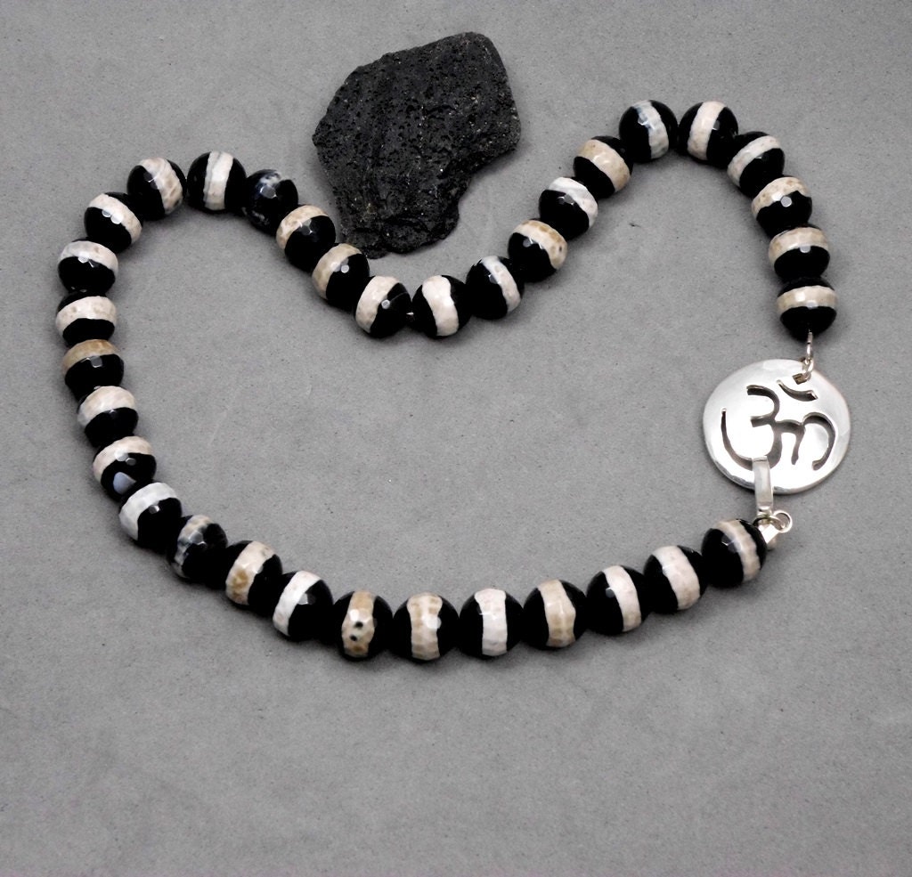 Schwarz Und Weiß Halskette, Große Achat Perlen, Silber Omm Verschluss, Statement, Chunky, Festlich von JewelryByVita