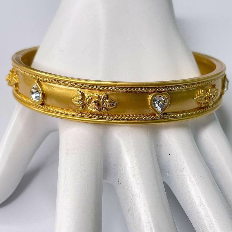 Atemberaubende Elizabeth Taylor Signierte Vergoldete Goldton & Swarovski Kristall Herz Blumen Armreif Armband Designer High Fashion Damen Schmuck von JewelryBygones
