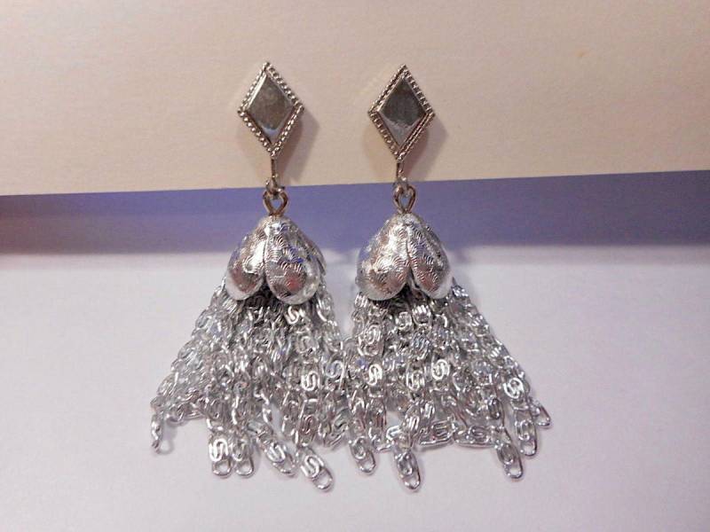 Vintage Sarah Coventry Signierte Kaskadierung Silber Ton Wasserfall Fransen Quaste Ohrclips Retro Damen Kostüm Schmuck von JewelryBygones