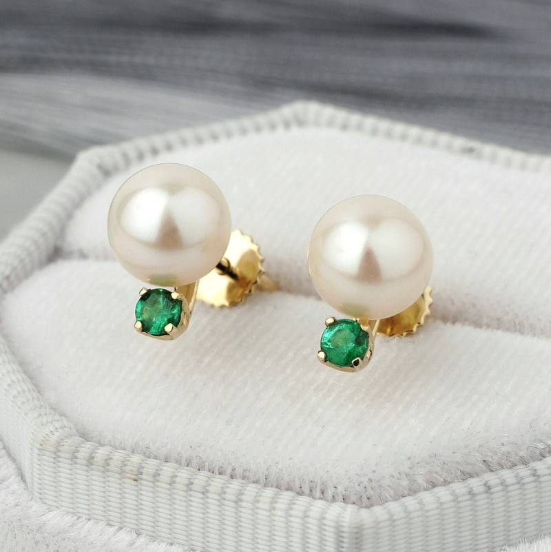 14K Gold Perlen-Ohrringe Mit Smaragden. Solid Perle Ohrringe. Smaragd Weihnachtsgeschenk. Geschenk Für Sie. Jubiläumsgeschenk von JewelryEscorial