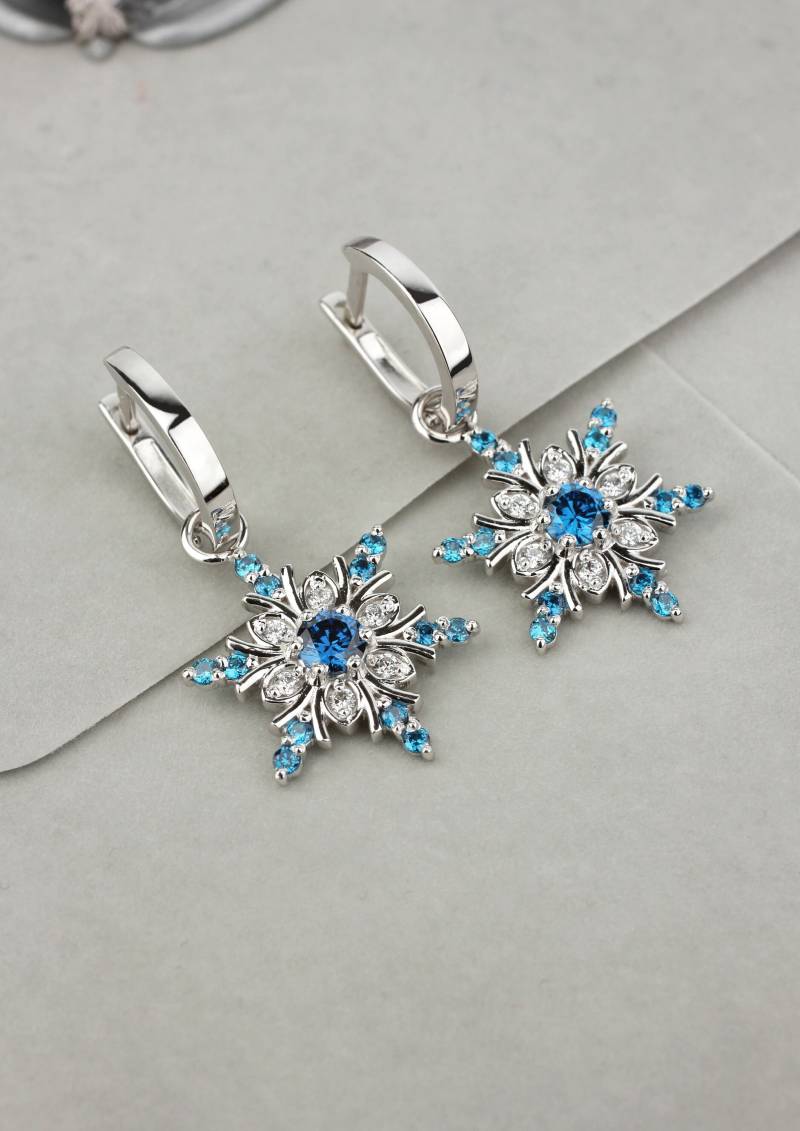 14K Gold Schneeflocke Ohrringe. Goldfarbene Ohrhänger. Weihnachtsgeschenk. Massiv Tropfen von JewelryEscorial