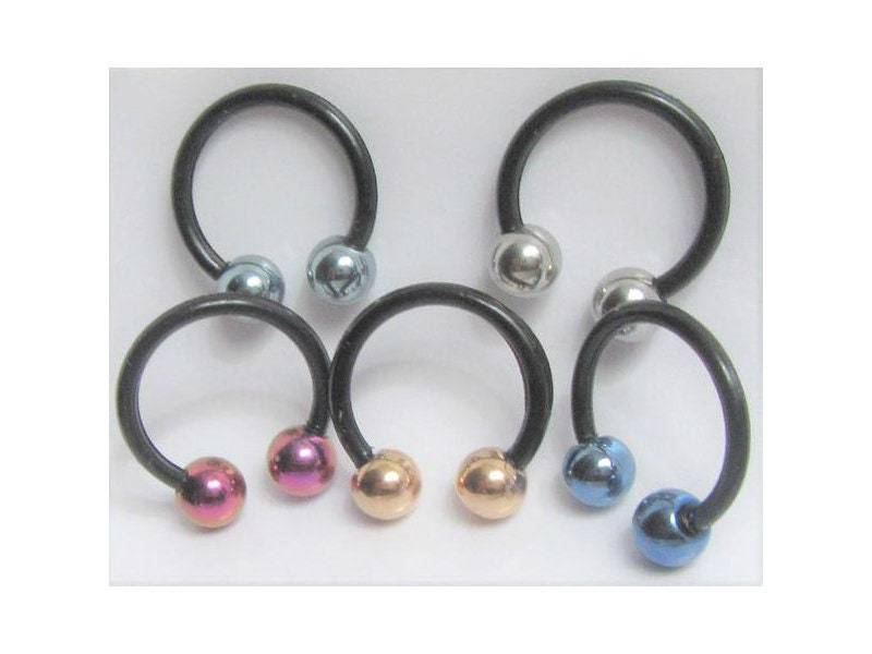 Paar Schwarz Flexibel Keine Metall Sensitive Hufeisen Creolen Ringe Stahlkugeln 14G 14 Gauge Nickel Frei Hypoallergen Schmuck Ohrringe von JewelryForPiercings