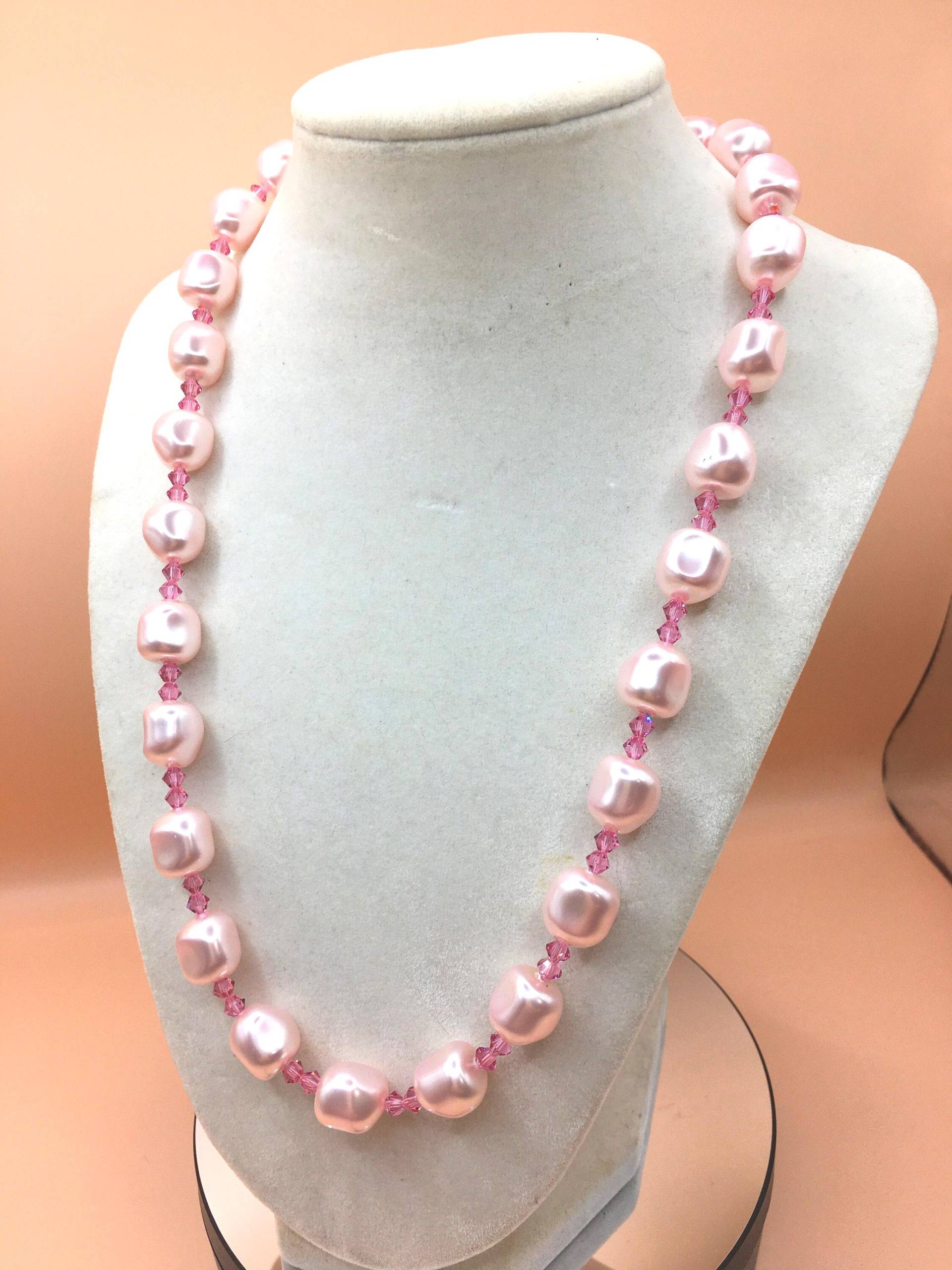 Barock Rosa Perlenkette Mit Swarovski-Kristallen Barock Rosa Perlenkette Mit Swarovski-Kristallen von JewelryForUsBySharon