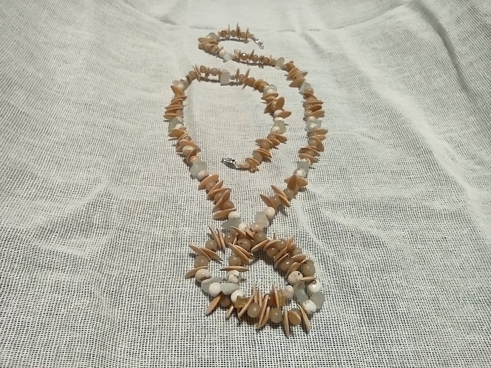 Samen Und Jade Stein Halskette. Boho Gold Gelbe Perlen Polymer Clay von JewelryFromVenus