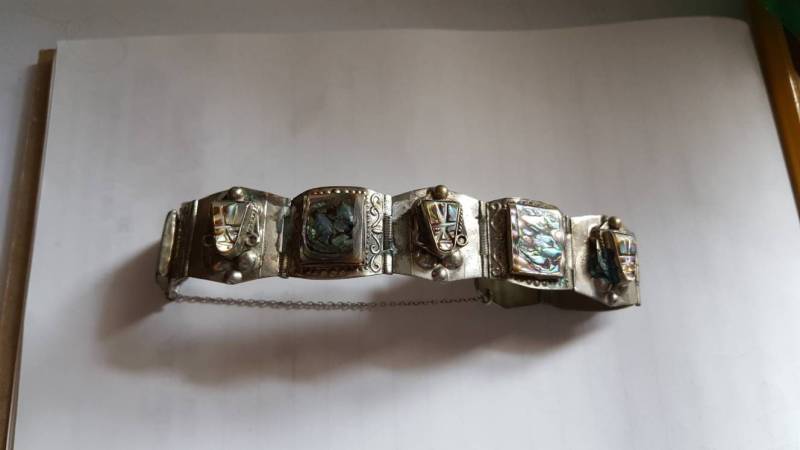 Vintage Armband Abalone Hecho En Mexiko Maya Azteken Masken Figural von JewelryGaloreGifts