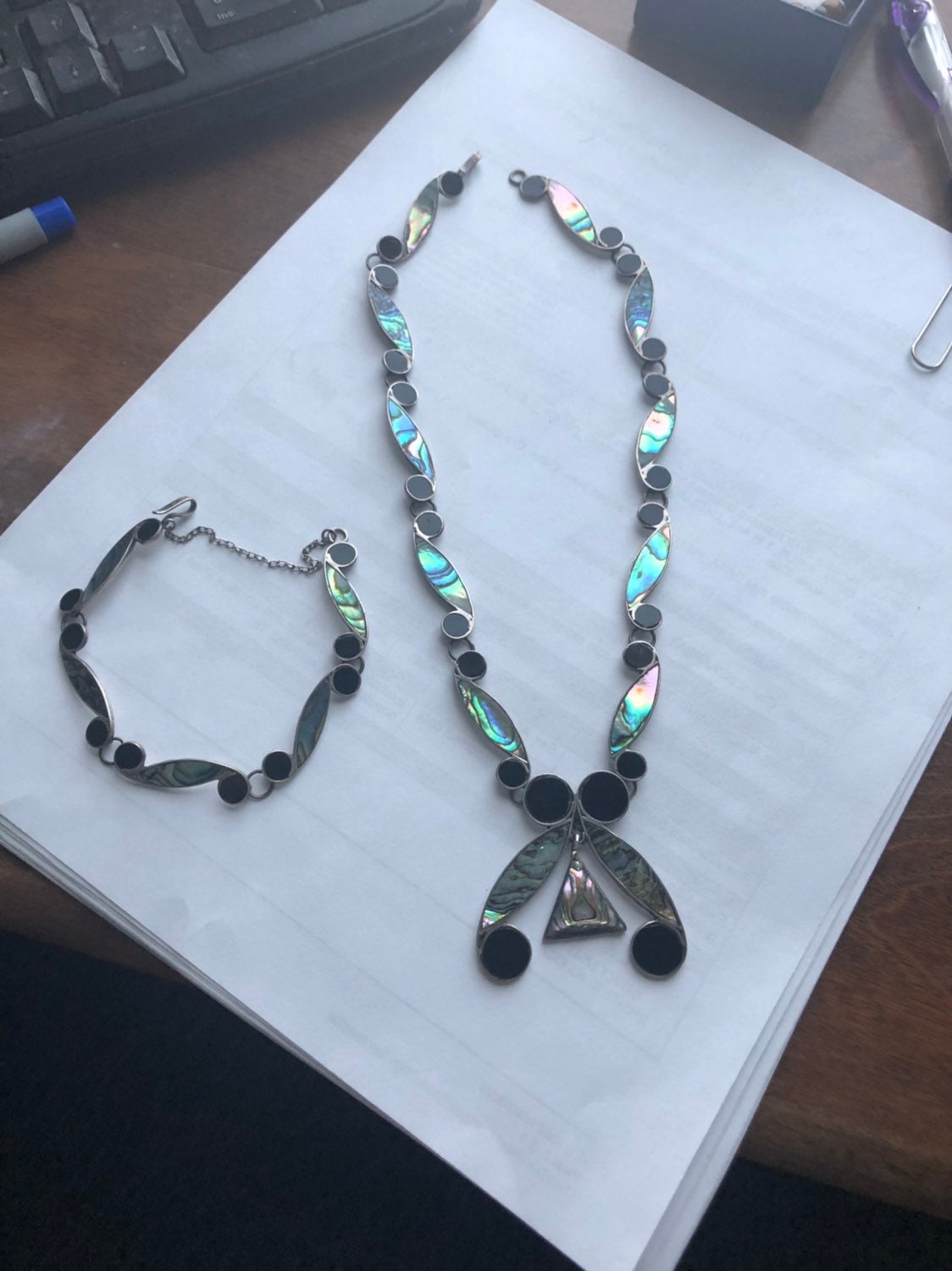 Vintage Taxco Mexico .925 Abalone Inlay & Onyx Halskette/Armband/Ohrring Set-Af Vintage Taxco Mexico .925 Abalone Inlay & Onyx Halskette/Armband/Ohrring Set-Af von JewelryGaloreGifts