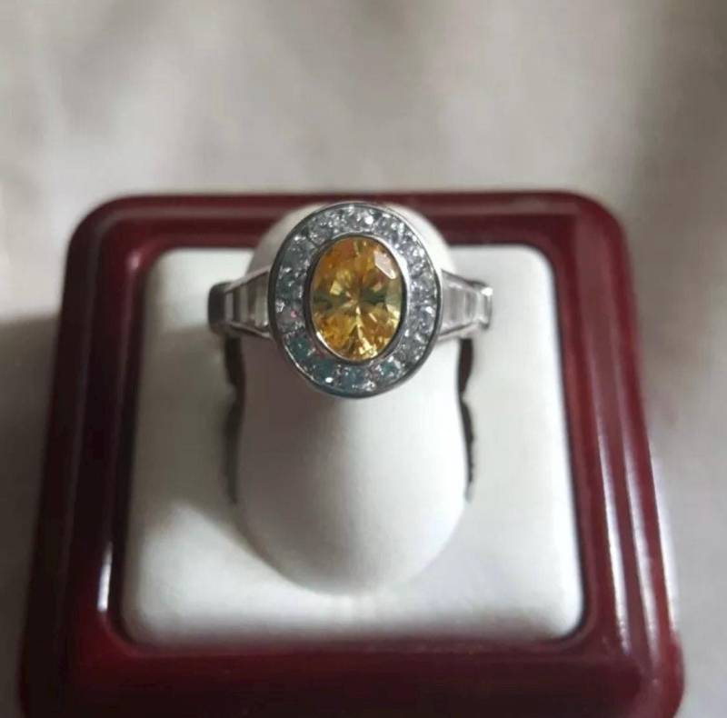 sterling Silber Ring Mit Citrin Und Cz - Größe 7 von JewelryGaloreGifts