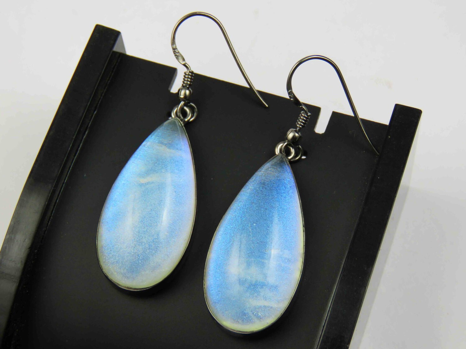 Regenbogen Mondstein Ohrringe Blau Ohrring Baumeln Birne Teardrop Oxidiert von JewelryGemsHub