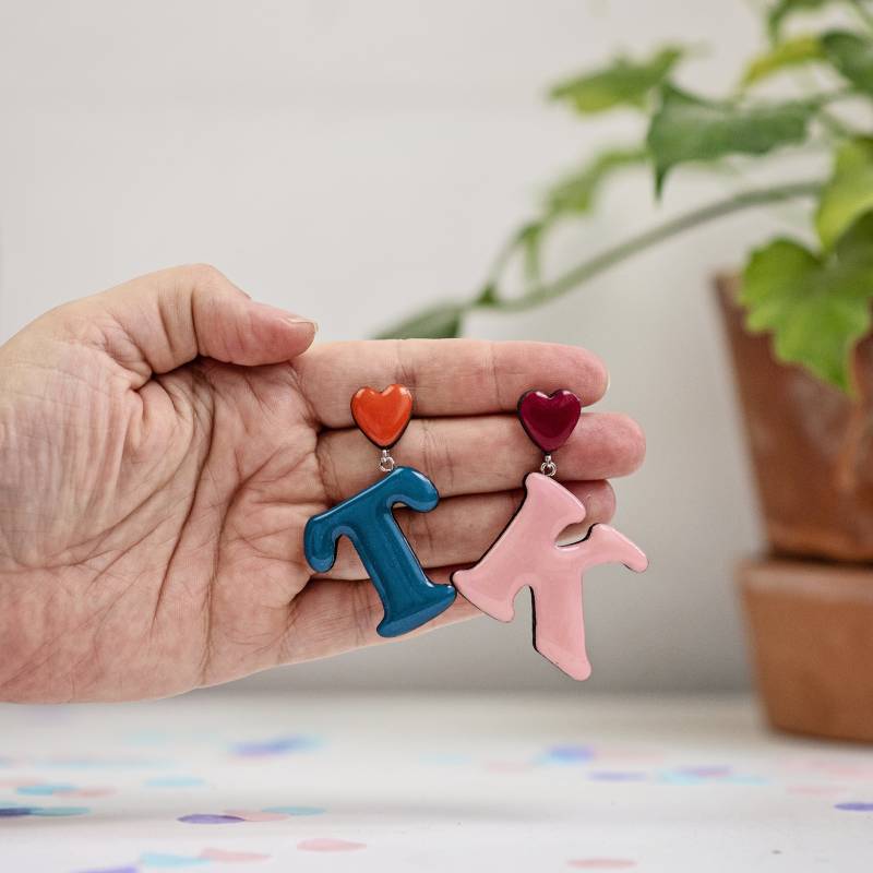 Handgemachte Initialen Ohrringe, Ohrclips Mit von JewelryKatMade
