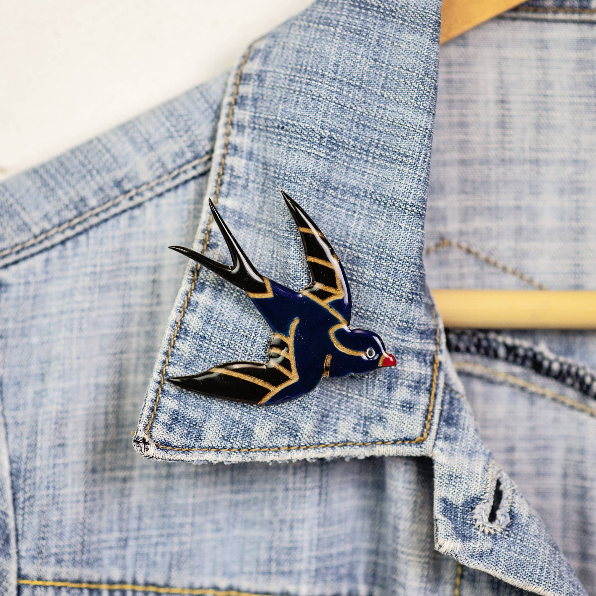 Schwalbe Vogel Broschen Für Frauen, Natur Inspirierte Handgemachte Schmuck, Niedliche Schmuck Kleine Geschenke Vogelliebhaber von JewelryKatMade