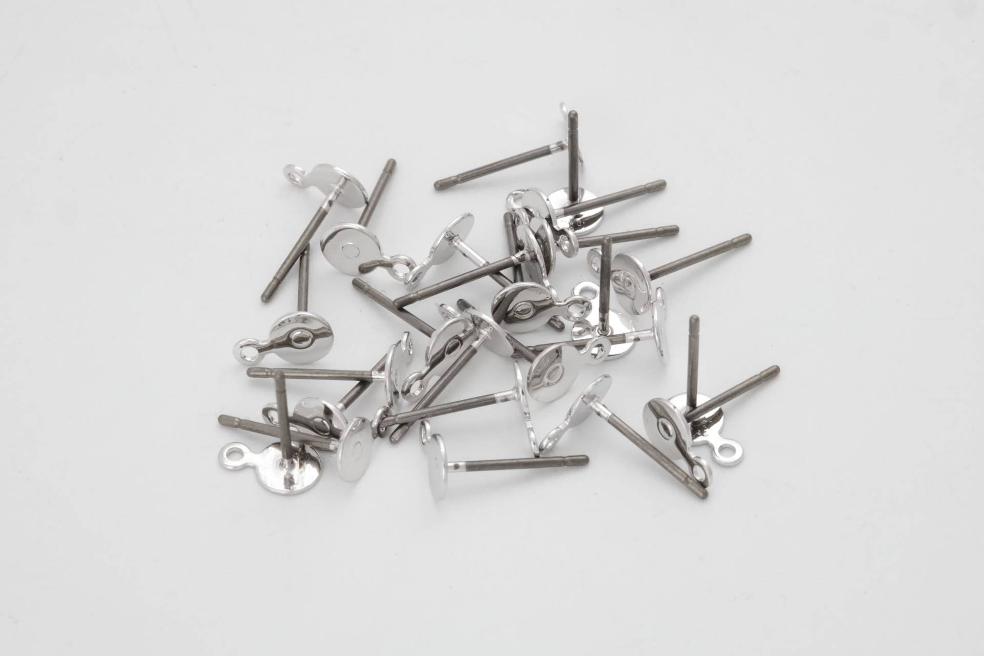 Ohrring Post Mit 4, 5mm Flat Pad Für Perlen, E10-R2, 10 Stk, Original Rhodiniertes Messing, Ohrstecker Komponenten, Link Dangle & Drop Ohrringe Ohrring Post Mit 4, 5mm Flat Pad Für Perlen, E10-R2, 10 Stk, Original Rhodiniertes Messing, Ohrstecker Komponenten, Link Dangle & Drop Ohrringe von JewelryKorea