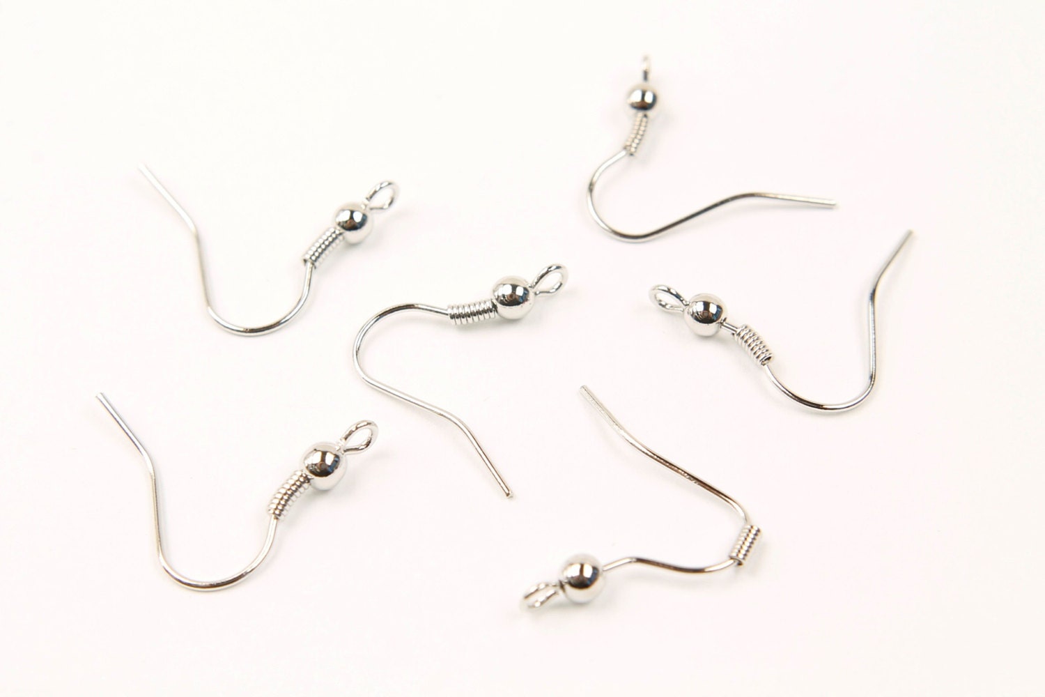 Ohrringhaken, E9-R1, Nickelfrei, 20 Stück, 19x18mm, Rhodiniertes Messing, Schmuckherstellungskomponente, Ohrringzubehör Ohrringhaken, E9-R1, Nickelfrei, 20 Stück, 19x18mm, Rhodiniertes Messing, Schmuckherstellungskomponente, Ohrringzubehör von JewelryKorea