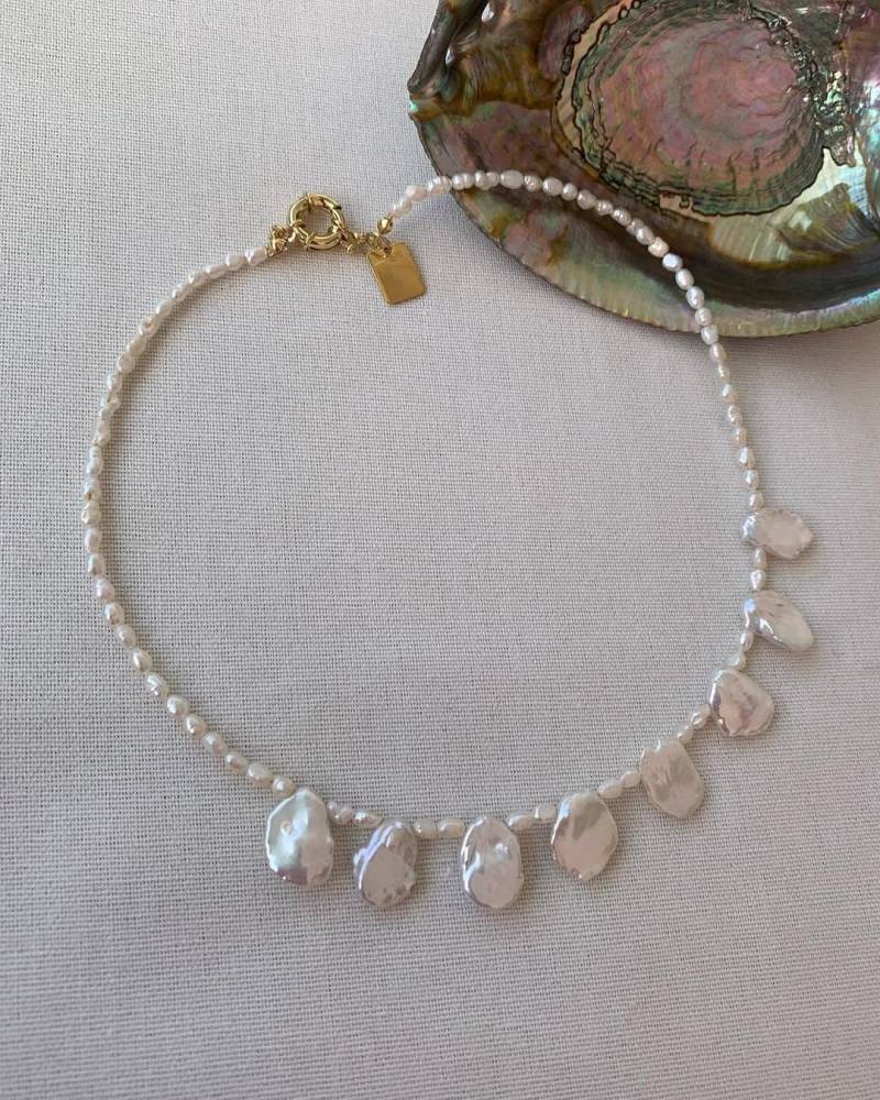 Feine Perlenkette Echte Süßwasserperlen, Eleganter Damenschmuck | Little Havana Jewelry Feine Perlenkette Echte Süßwasserperlen, Eleganter Damenschmuck | Little Havana Jewelry von JewelryLittleHavana