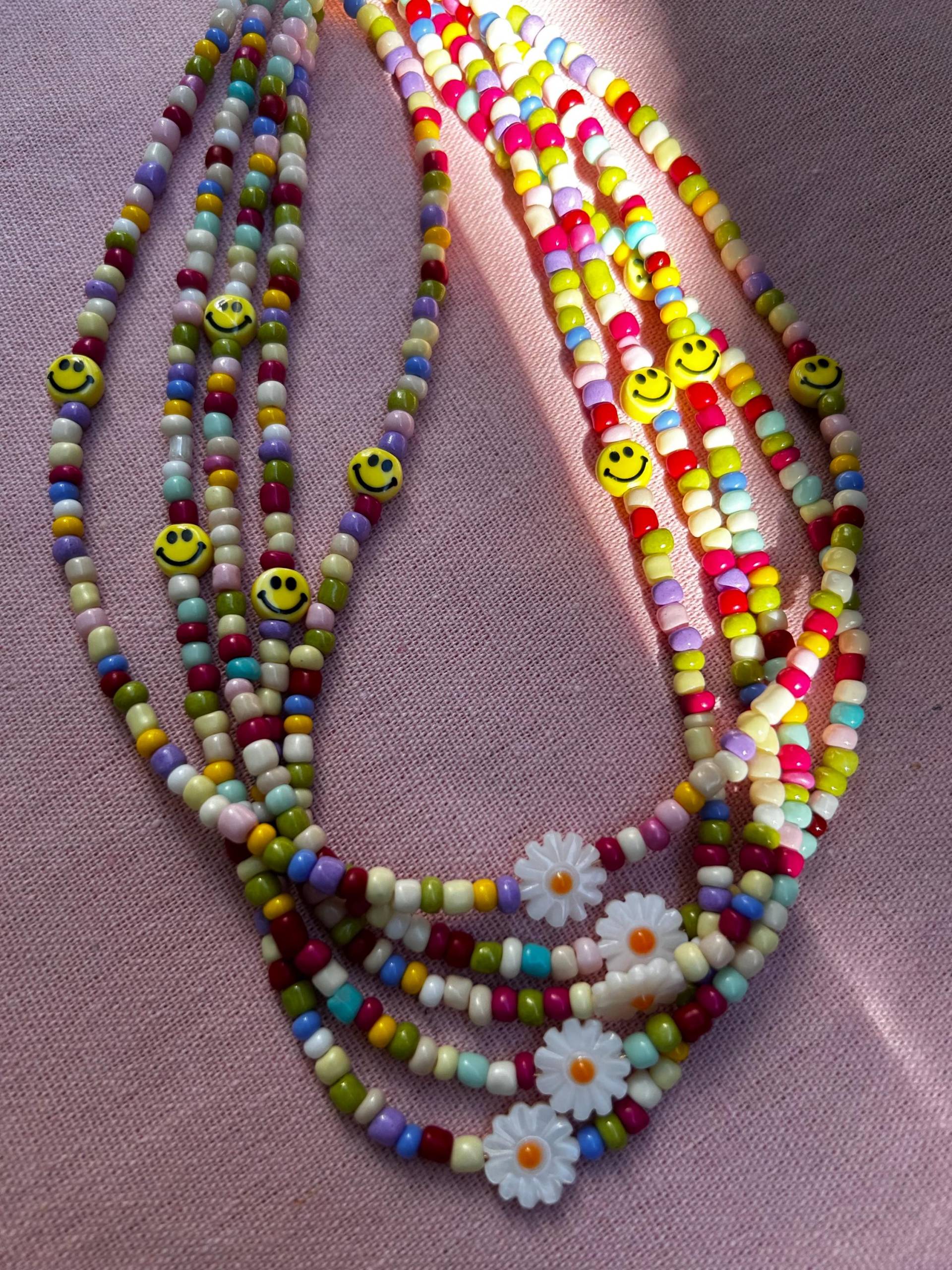 Halskette Bunt Mit Smilies | Kette Smiley Jewelry Little Havana Halskette Bunt Mit Smilies | Kette Smiley Jewelry Little Havana von JewelryLittleHavana