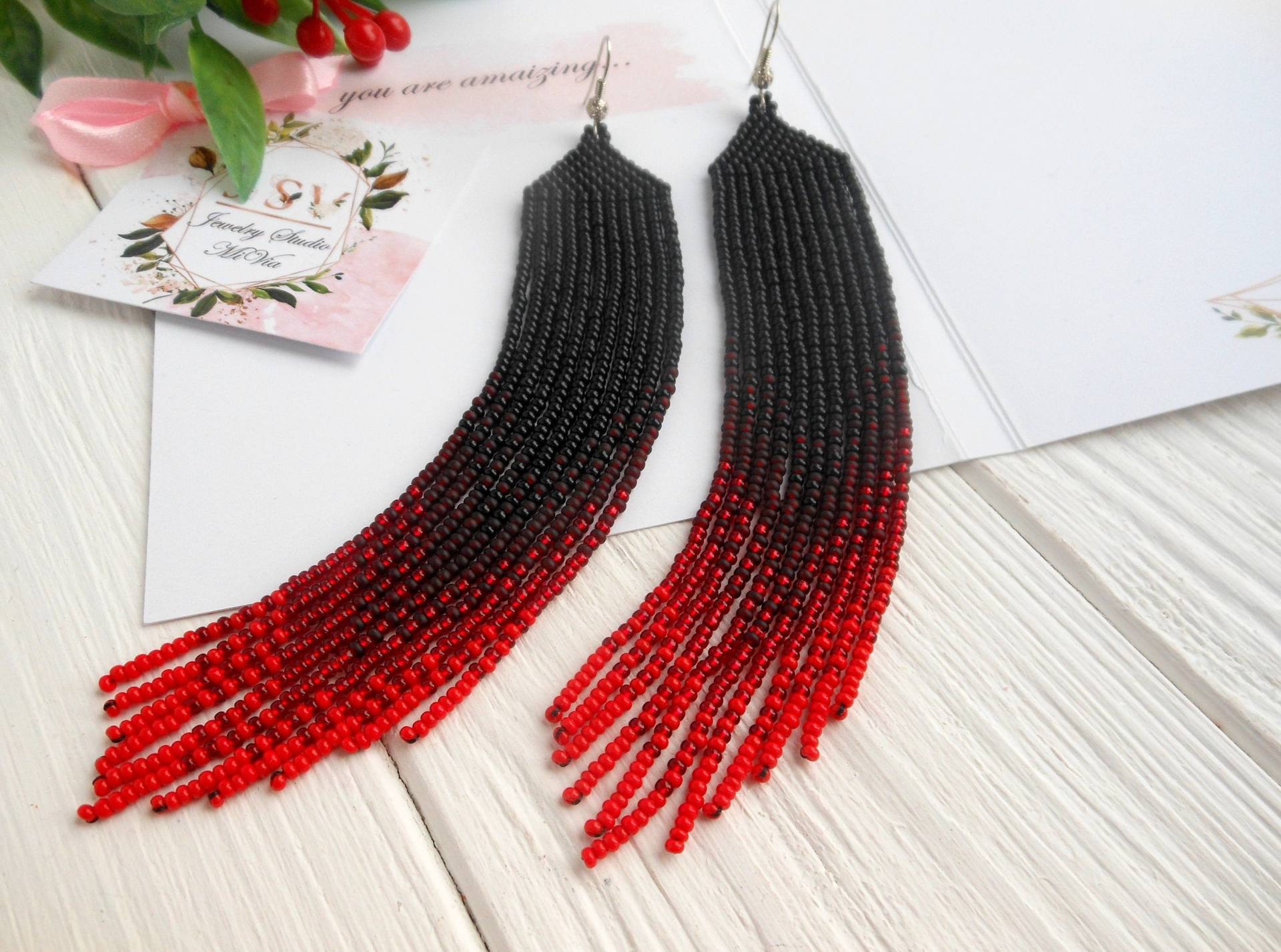 Rote Und Schwarze Lange Ohrringe, Gipsy Ombre Ohrringe Saatperle, Extra Lange Für Frauen, Perlenarbeit Geschenk Rote Und Schwarze Lange Ohrringe, Gipsy Ombre Ohrringe Saatperle, Extra Lange Für Frauen, Perlenarbeit Geschenk von JewelryStudioMiViA