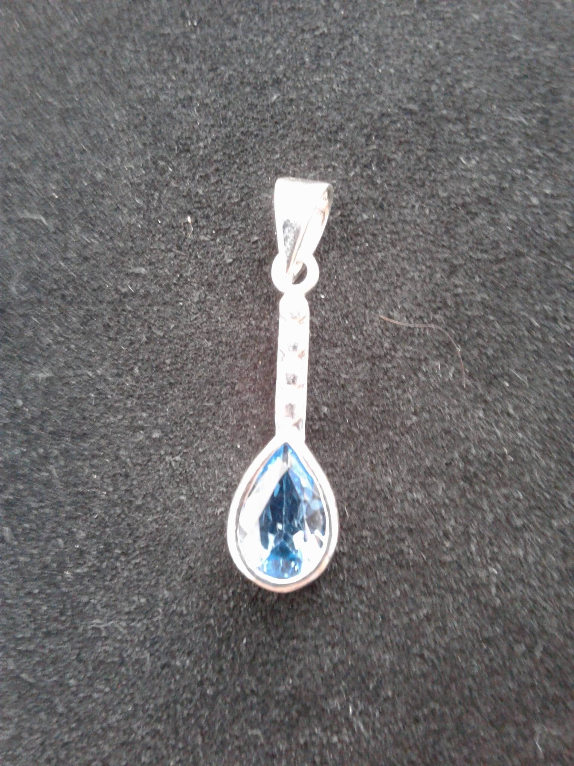 sterling Silber Blauer Topas Teardrop sterling Silber Blauer Topas Teardrop von JewelryTreeShop