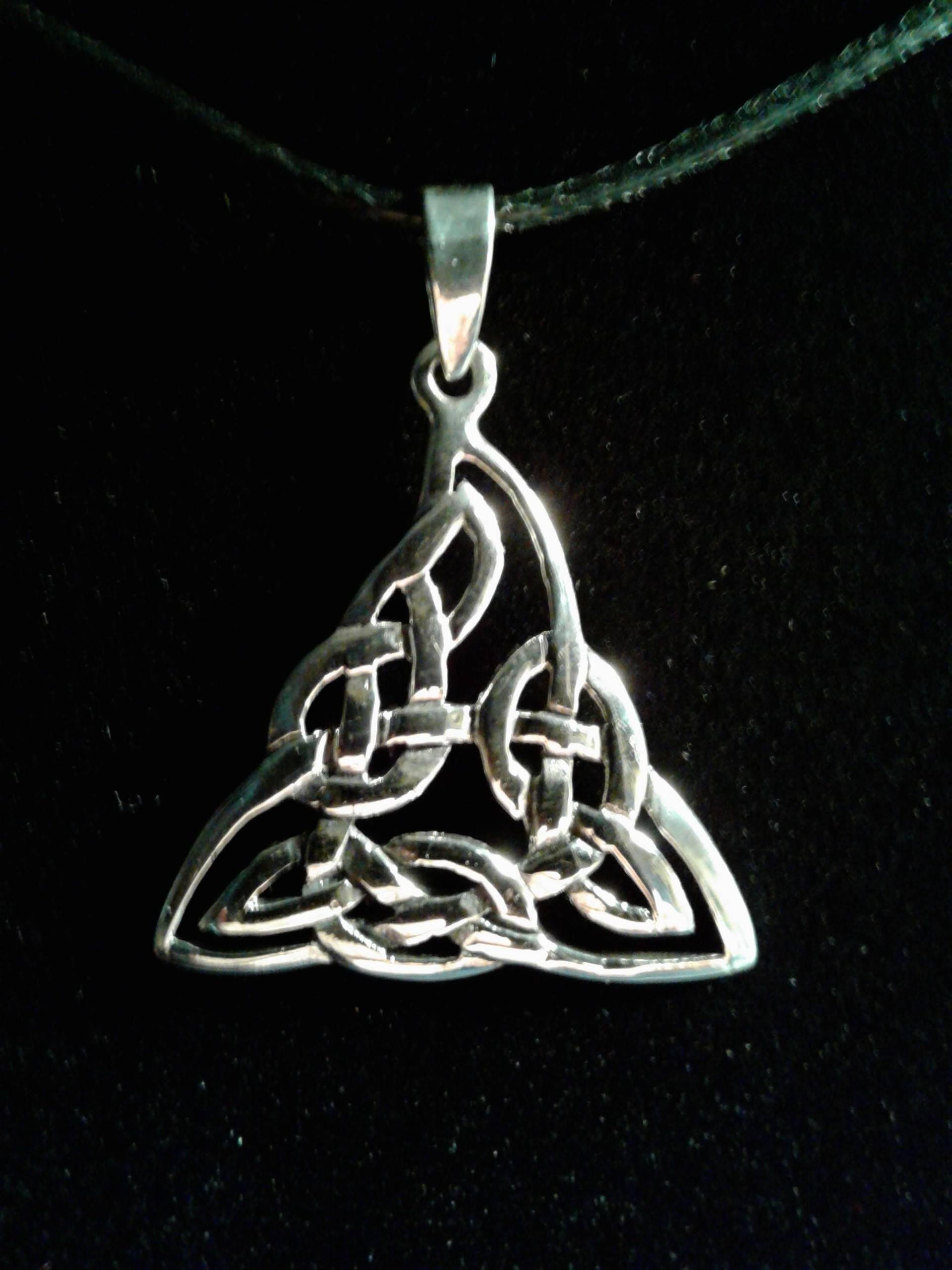 sterlingsilber Celtic Dreieck Knotenarbeit Anhänger sterlingsilber Celtic Dreieck Knotenarbeit Anhänger von JewelryTreeShop
