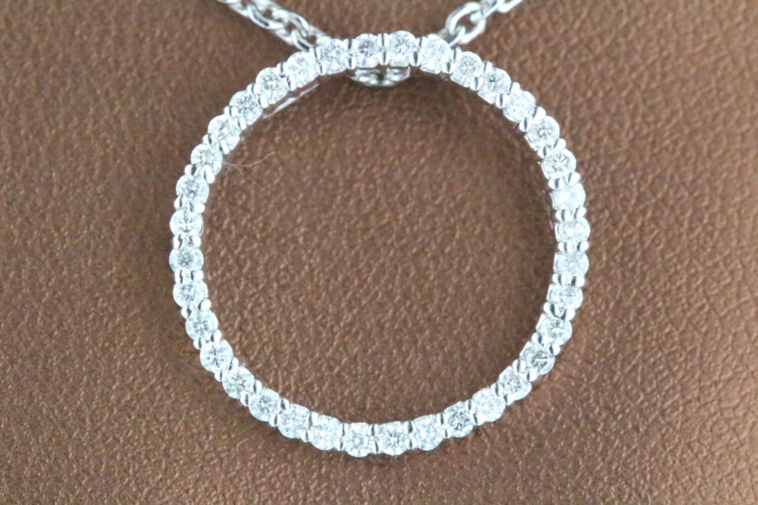 0.58Ct G Vs2 Designer Diamant Kreis Anhänger Mit Kette 14K Weißgold von JewelryULoveByAby