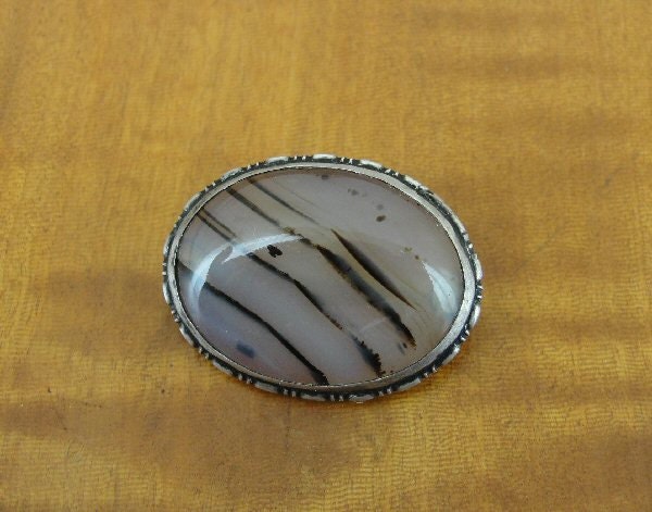 Achat Stein Oval Vintage Sterling Silber Petite Pin Brosche Achat Stein Oval Vintage Sterling Silber Petite Pin Brosche von Jewelryboxjewelry