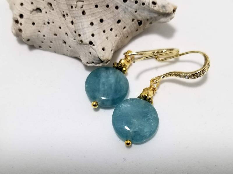 Reiche Blaue Aquamarin & Gold Tropfen Ohrringe #656 Reiche Blaue Aquamarin & Gold Tropfen Ohrringe #656 von JewelrybyGerina