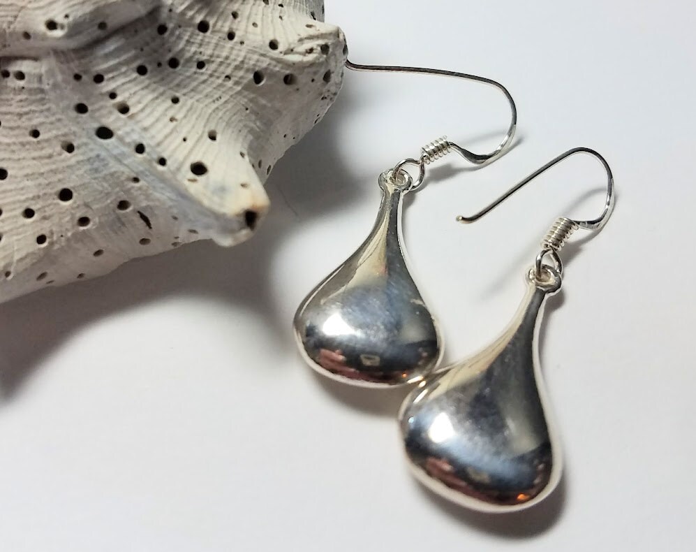 Sterling Silber Tear Drop Ohrringe Avantgarde Statement Schmuck Sterling Silber Tear Drop Ohrringe Avantgarde Statement Schmuck von JewelrybyGerina