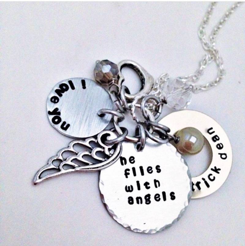 Er Fliegt Mit Engeln Er Fliegt Mit Engeln von JewelrybyJillyBean