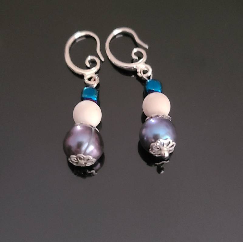 Graue Süsswasserperle Ohrringe-Bemerkenswerte Handgemachte Ohrringe-Perle Schmuck-Handgefertigter Schmuck von JewelrybyJohnM