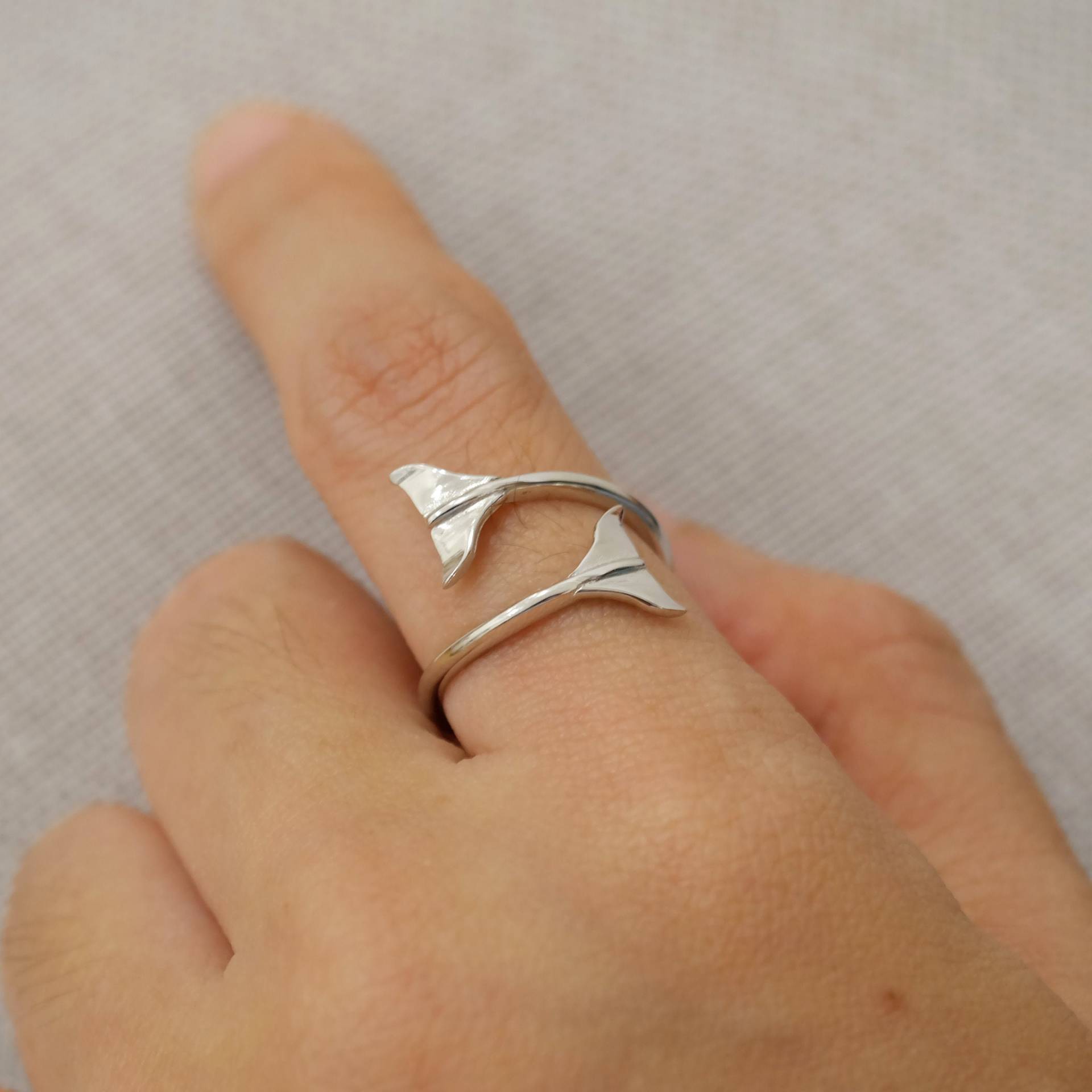 Einstellbare Sterling Silber Whale Tail Ring, Surf Schmuck von JewelrybyPITK