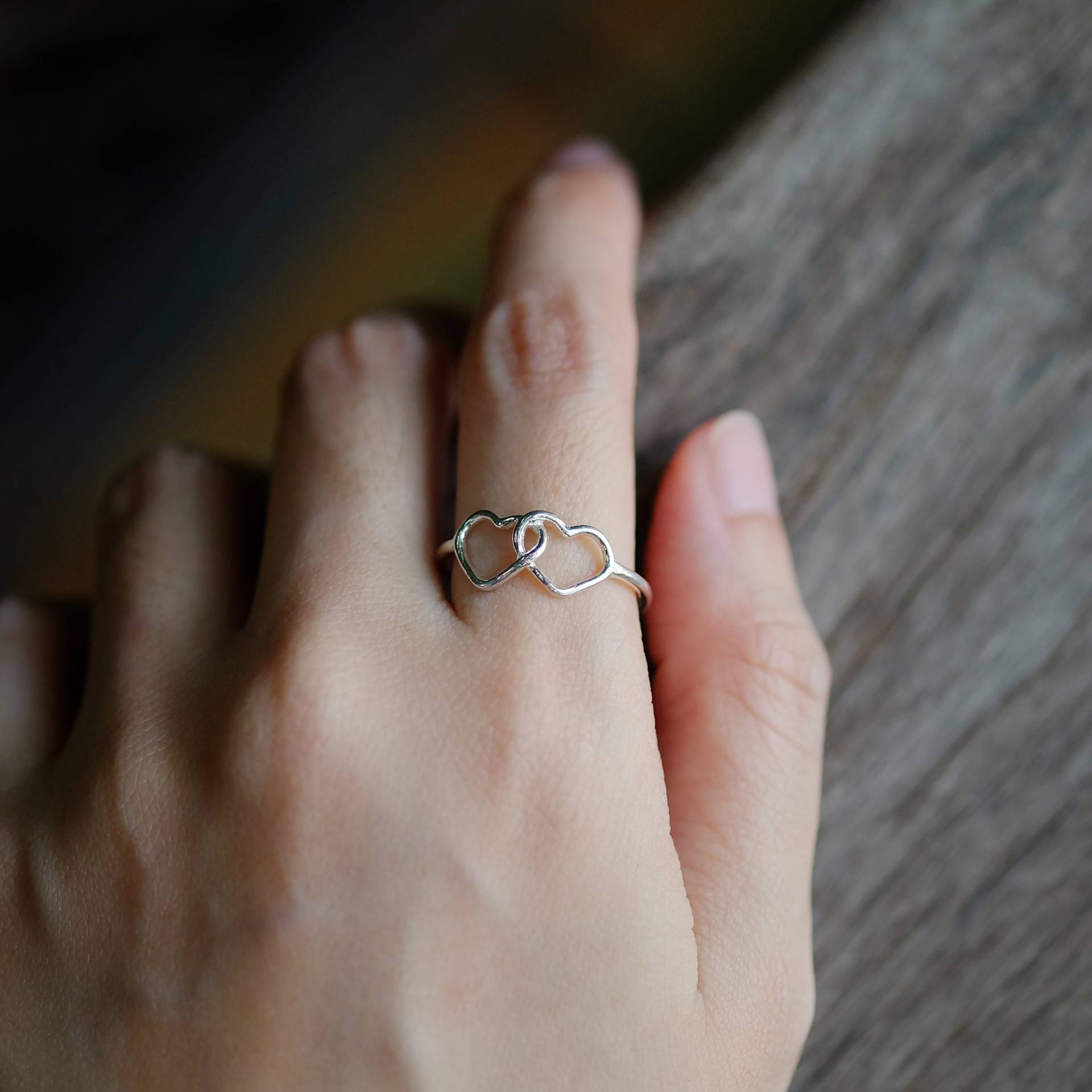 sterling Silber Doppel Herz Ring, Liebe Symbol Ring, Ring Mit Offenem Herz, Zwei Herzen Ring, Bester Freund Ring, Minimalistisch Ring sterling Silber Doppel Herz Ring, Liebe Symbol Ring, Ring Mit Offenem Herz, Zwei Herzen Ring, Bester Freund Ring, Minimalistisch Ring von JewelrybyPITK