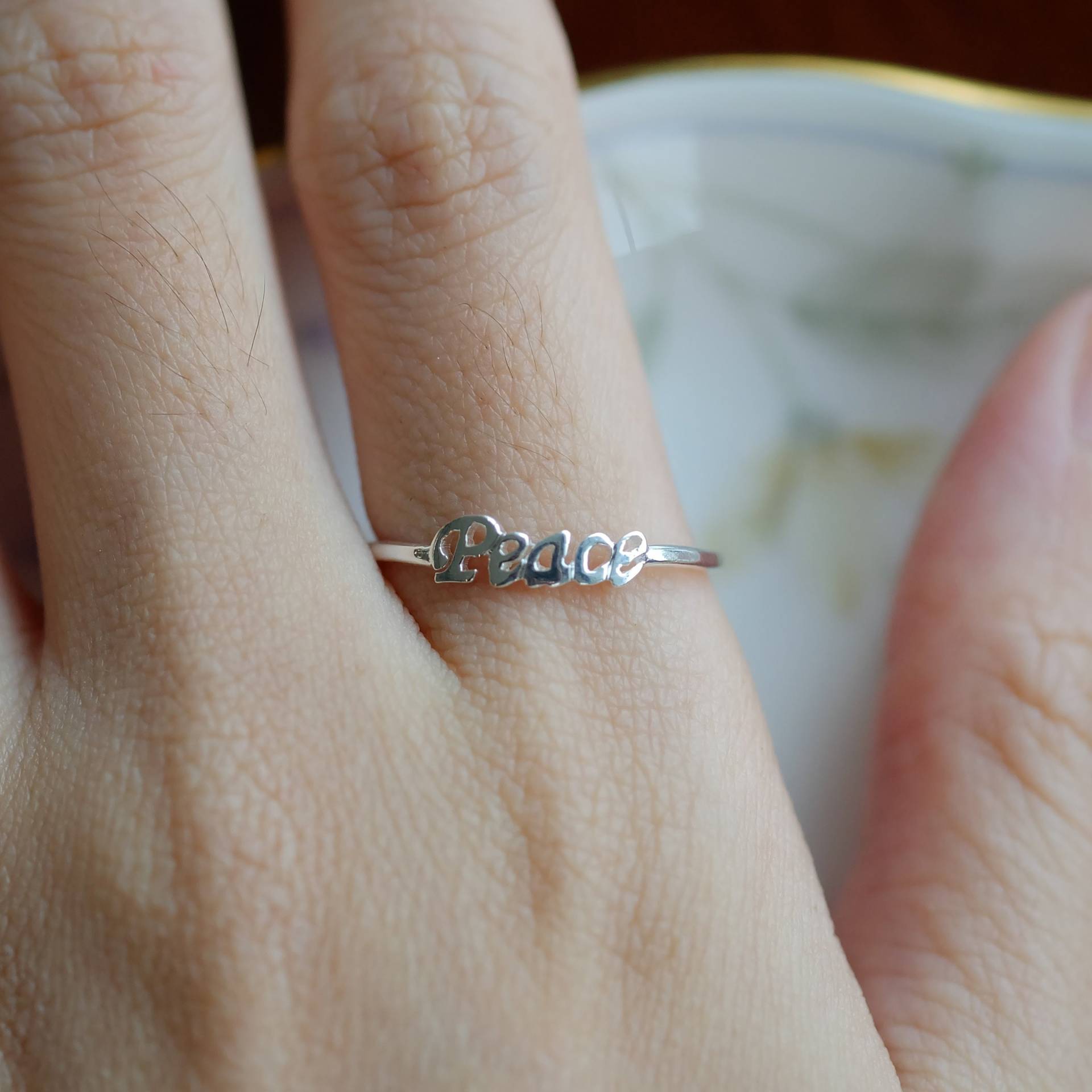 sterling Silber Frieden Ring Inspirierender Handgemachter Wort Schmuck, Yoga Ring sterling Silber Frieden Ring Inspirierender Handgemachter Wort Schmuck, Yoga Ring von JewelrybyPITK