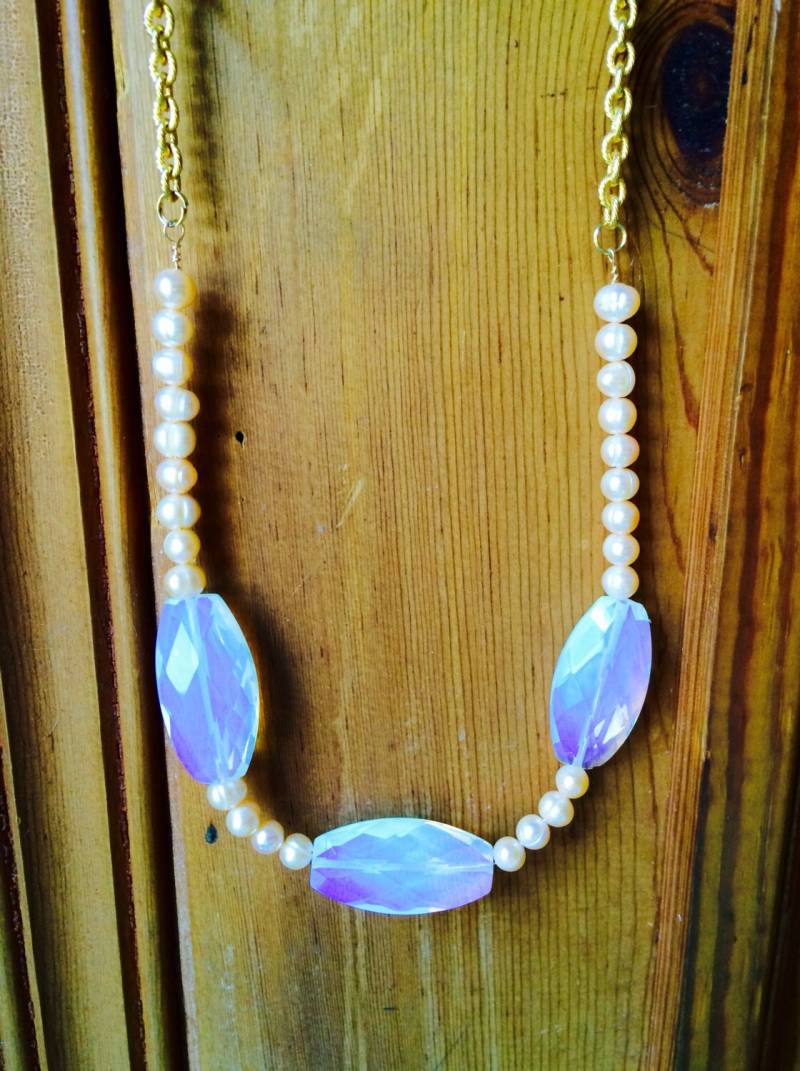 Chunky Edelstein Süßwasser Perle Anweisung Collier, Goldkette, Damen Schmuck, Schmuck Von Rj, Trend-Artikel, Geschenkideen Chunky Edelstein Süßwasser Perle Anweisung Collier, Goldkette, Damen Schmuck, Schmuck Von Rj, Trend-Artikel, Geschenkideen von JewelrybyRJ