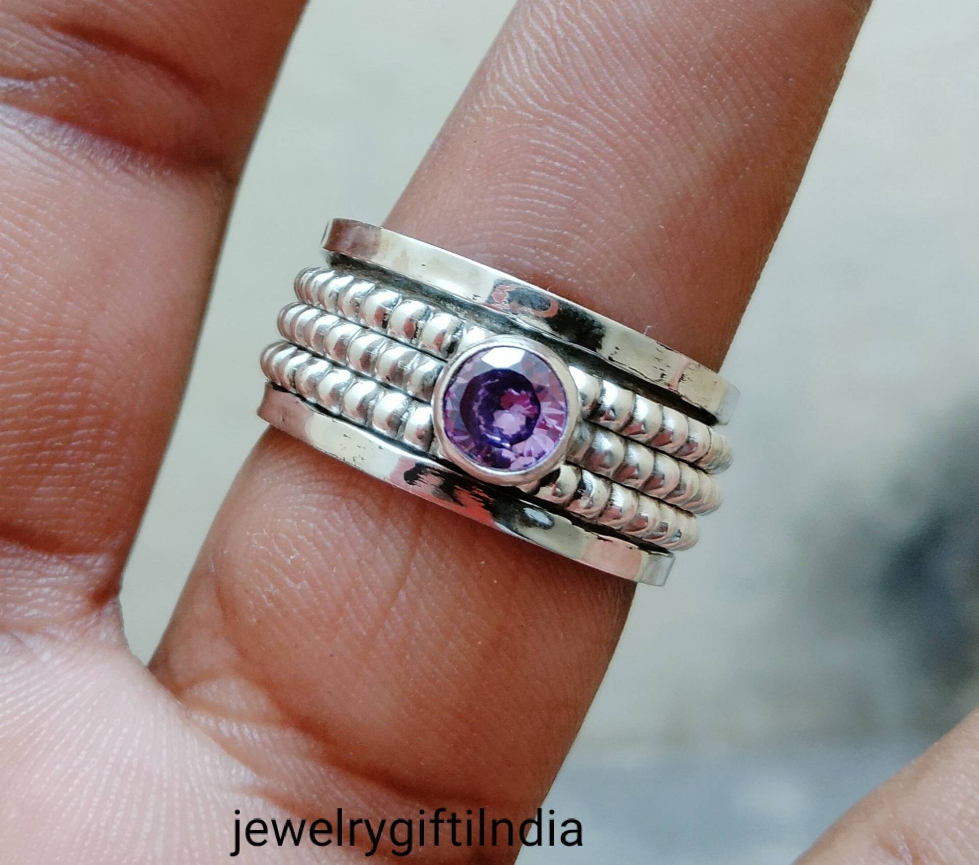 Amethyst Ring, Spinner Handgemachter Fidget Boho Breite Band Kundenring, Versprechen Frauen Ring von JewelrygiftIndia